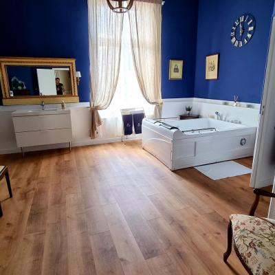 Salle de bain de la suite Joséphine au château des Termelles